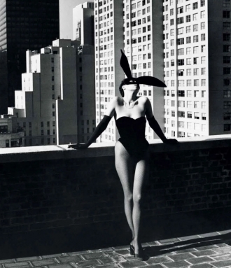 HELMUT NEWTON. LEGACY.